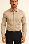 Slim fit overhemd (we raden je aan een maat groter te bestellen)